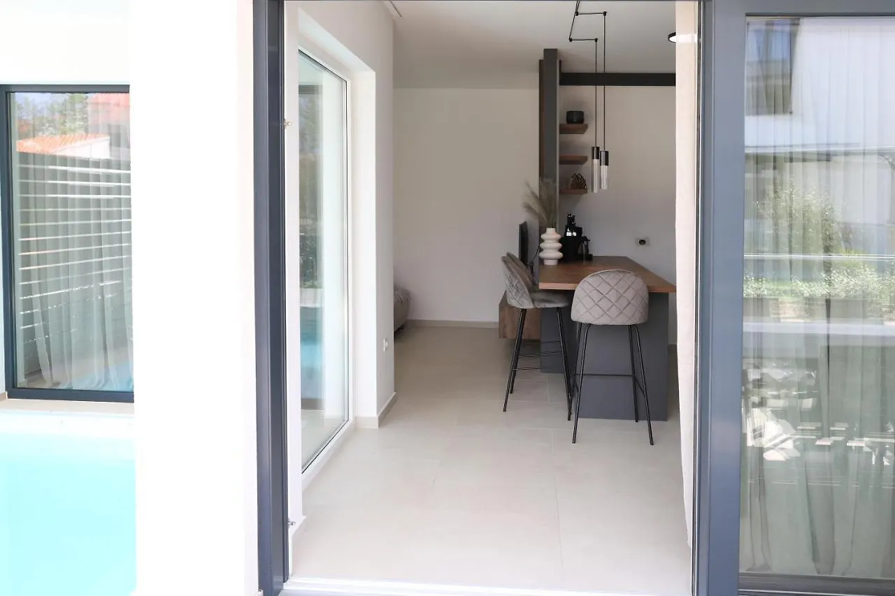 Brand New Apartment With Private Pool Njivice