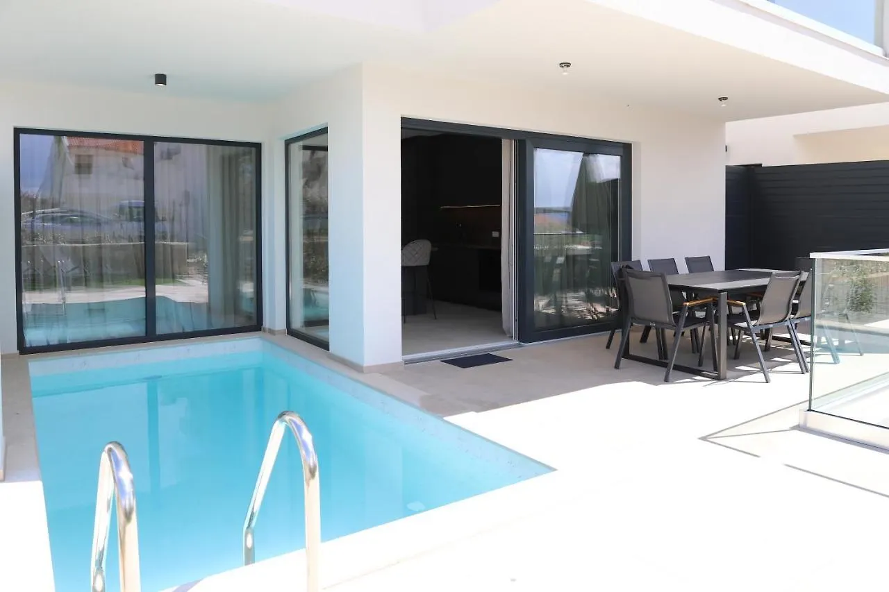 Brand New Apartment With Private Pool Njivice